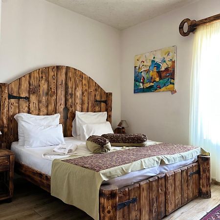 Machanents Art Hotel Vagharshapat Dış mekan fotoğraf