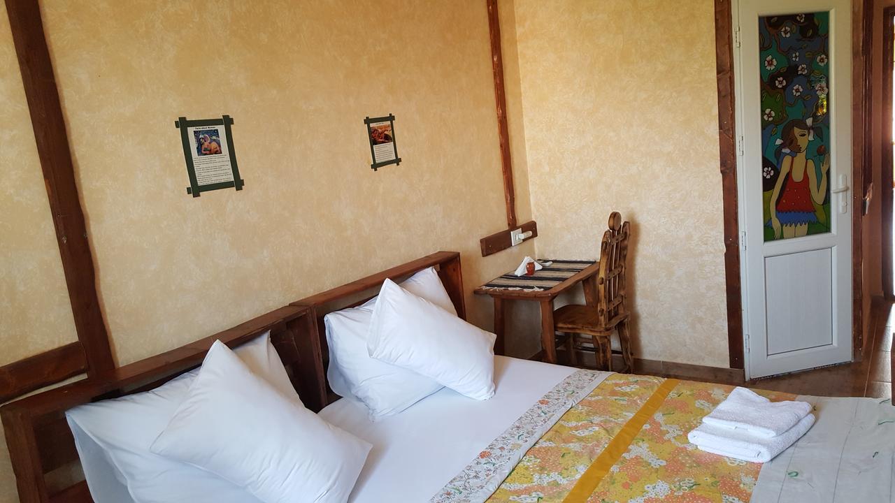 Machanents Art Hotel Vagharshapat Dış mekan fotoğraf